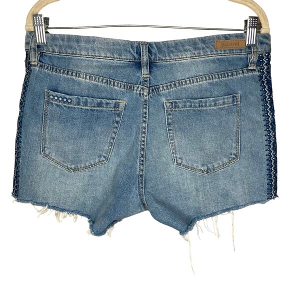 Blank NYC Embroidered Denim Hiker Shorts in Free-Bee Cutoff Raw Hem NWT Size 28 - Picture 6 of 16
